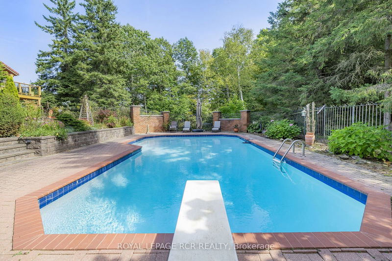 33 Island Lake Dr  Whitchurch-Stouffville, L4A 7X4 | Image 32