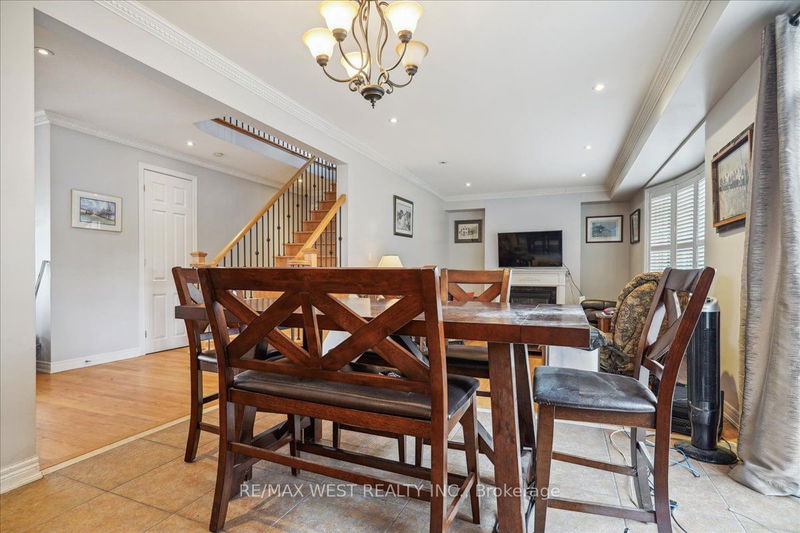 18 Augustine Ave  Richmond Hill, L4E 4X6 | Image 4