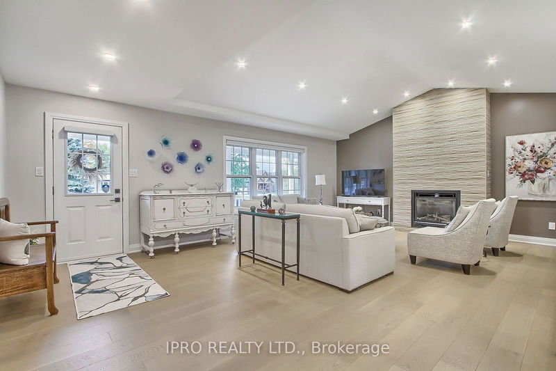 1254 Gilford Rd  Innisfil, L0L 1R0 | Image 2