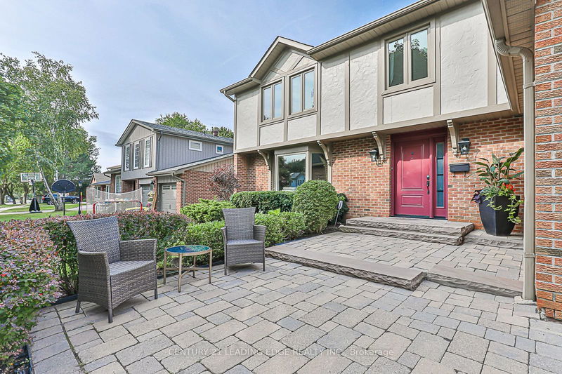 110 Sir Lancelot Dr  Markham, L3P 2J4 | Image 2