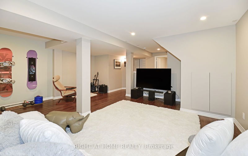 119 The Fairways   Markham, L6C 2A7 | Image 21