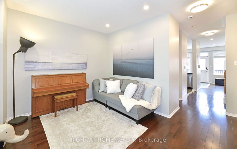 119 The Fairways   Markham, L6C 2A7 | Image 3