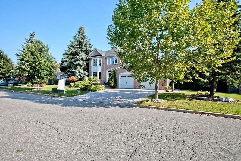 37 Heatherwood Cres  Markham, L3R 8W6 | Image 2