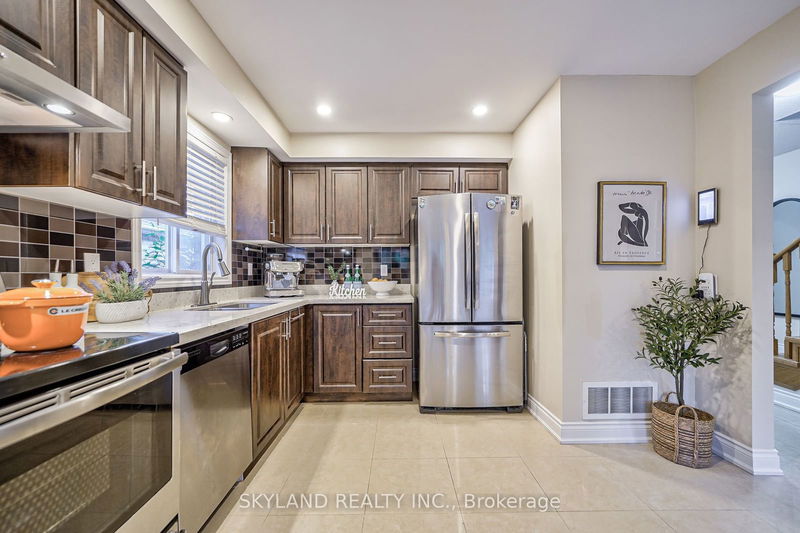 54 Bayel Cres  Richmond Hill, L4S 1C3 | Image 7