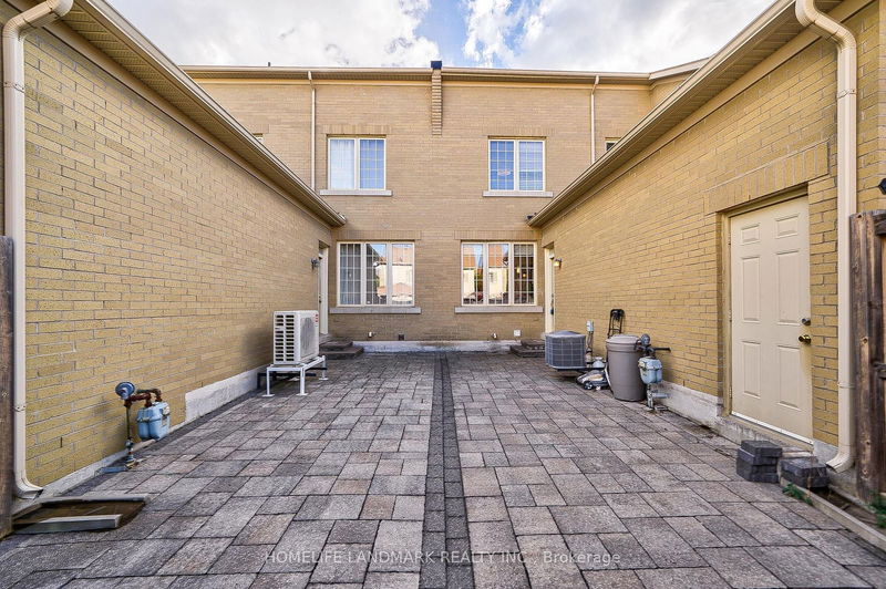 10279 Woodbine Ave  Markham, L6C 0J7 | Image 39