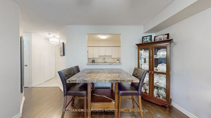  313 - 260 Davis Dr  Newmarket, L3Y 7C3 | Image 11