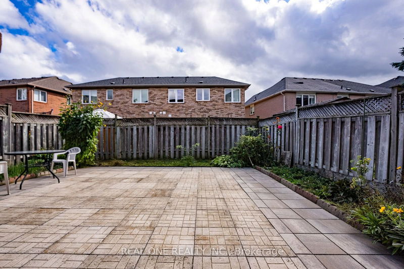 208 Equator Cres  Vaughan, L6A 2Y2 | Image 30