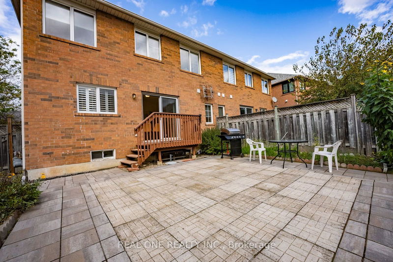 208 Equator Cres  Vaughan, L6A 2Y2 | Image 31