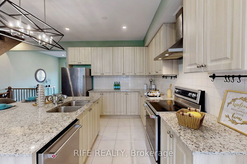 20 Deep River Lane  Richmond Hill, L4C 5S4 | Image 13