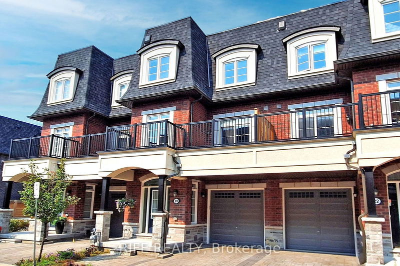 20 Deep River Lane  Richmond Hill, L4C 5S4 | Image 2