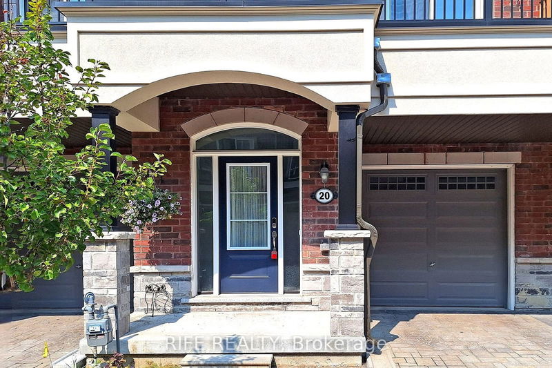 20 Deep River Lane  Richmond Hill, L4C 5S4 | Image 3