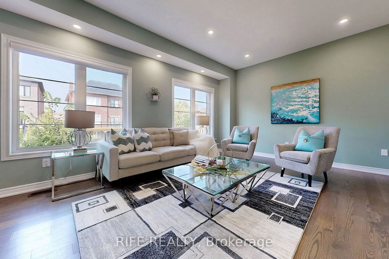 20 Deep River Lane  Richmond Hill, L4C 5S4 | Image 7