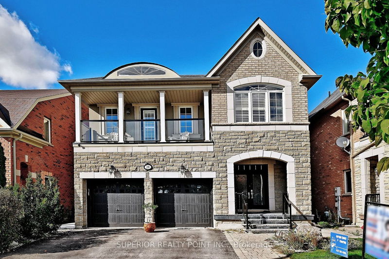 28 Maple Valley Rd  Vaughan, L6A 0X9 | Image 1