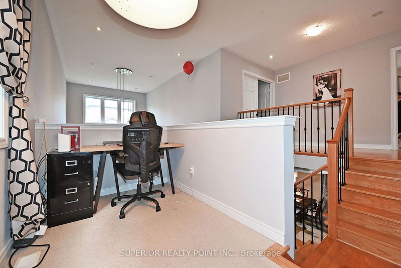 28 Maple Valley Rd  Vaughan, L6A 0X9 | Image 19