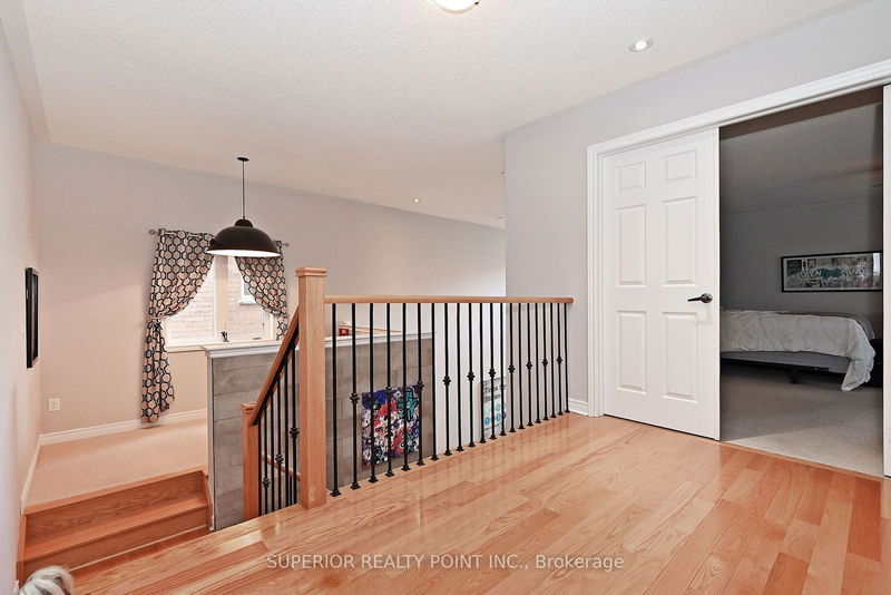 28 Maple Valley Rd  Vaughan, L6A 0X9 | Image 20