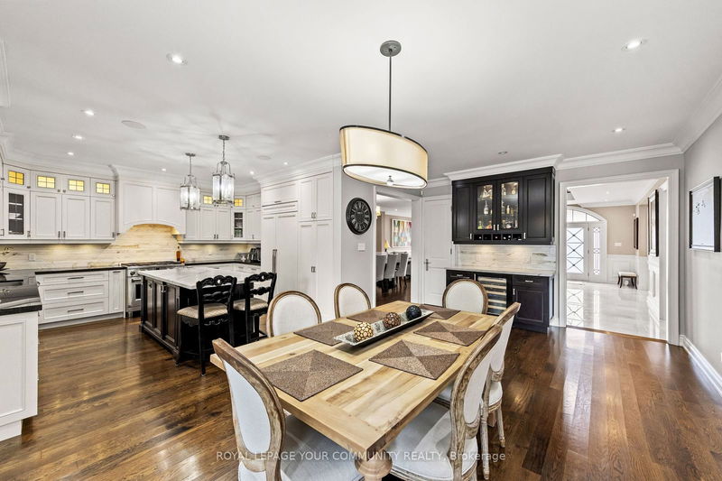 6 Magistrale Crt  Richmond Hill, L4C 0H3 | Image 12