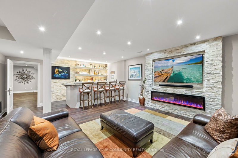 6 Magistrale Crt  Richmond Hill, L4C 0H3 | Image 30