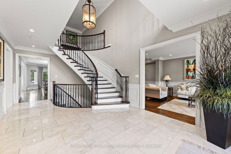 6 Magistrale Crt  Richmond Hill, L4C 0H3 | Image 5