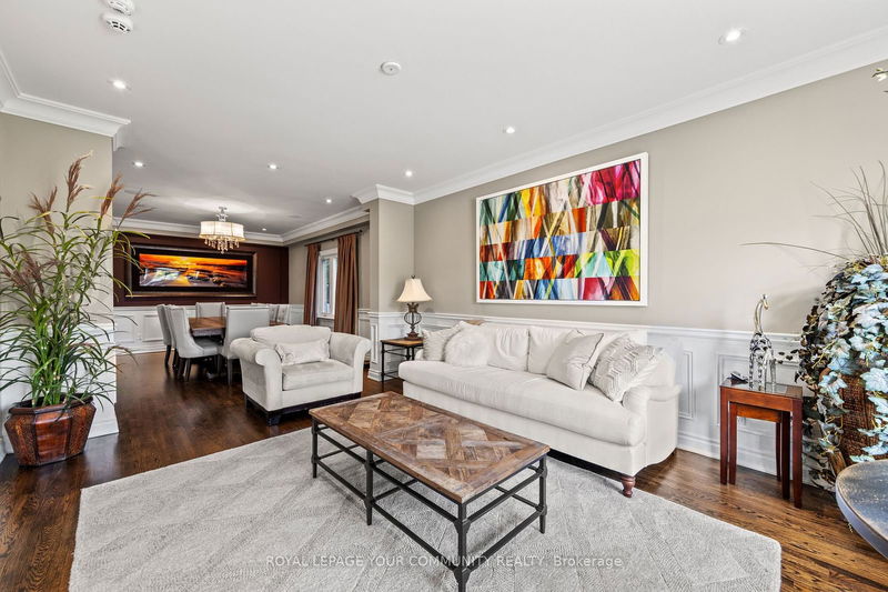 6 Magistrale Crt  Richmond Hill, L4C 0H3 | Image 9