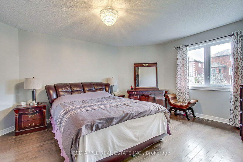 64 Metcalfe Dr  Bradford West Gwillimbury, L3Z 3C7 | Image 24