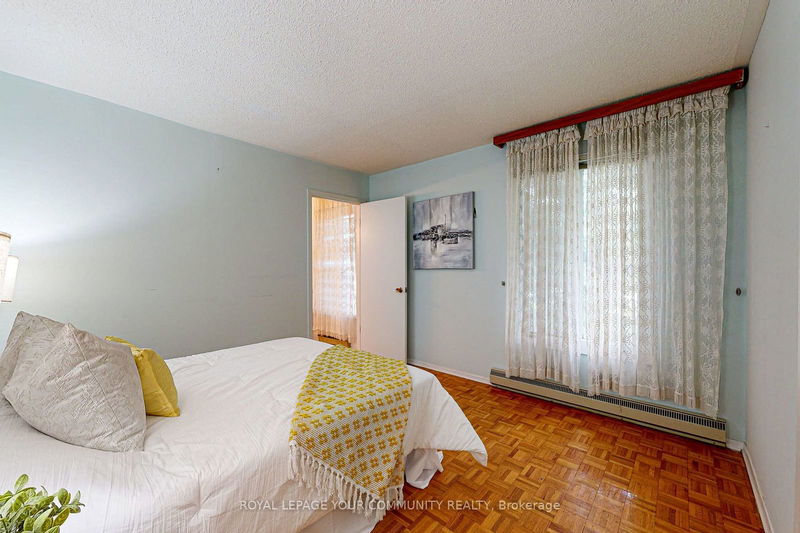 196 Pleasant Blvd  Georgina, L4P 2S6 | Image 22