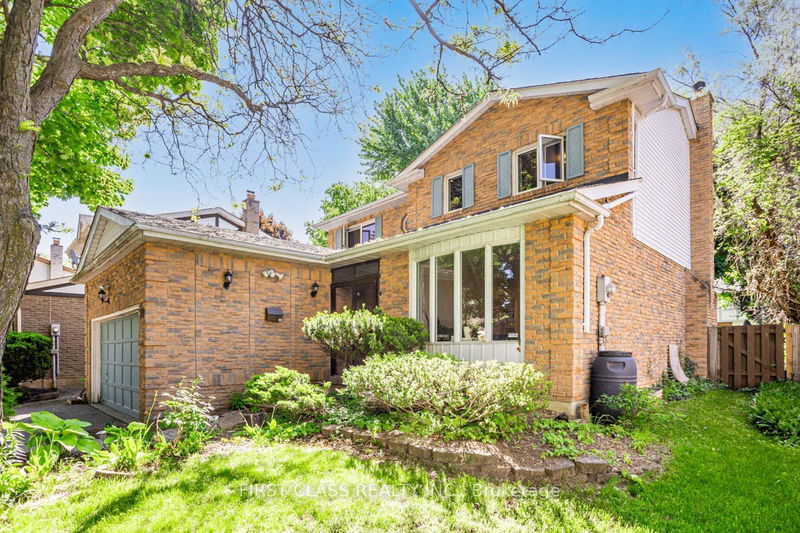 74 Innisbrook Cres  Markham, L3T 5B1 | Image 2