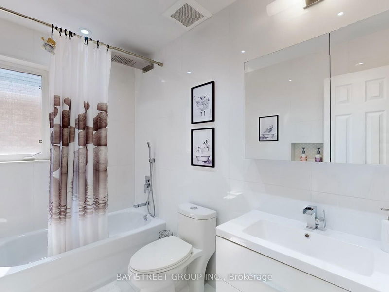 139 Laramie Cres  Vaughan, L6A 0R1 | Image 28