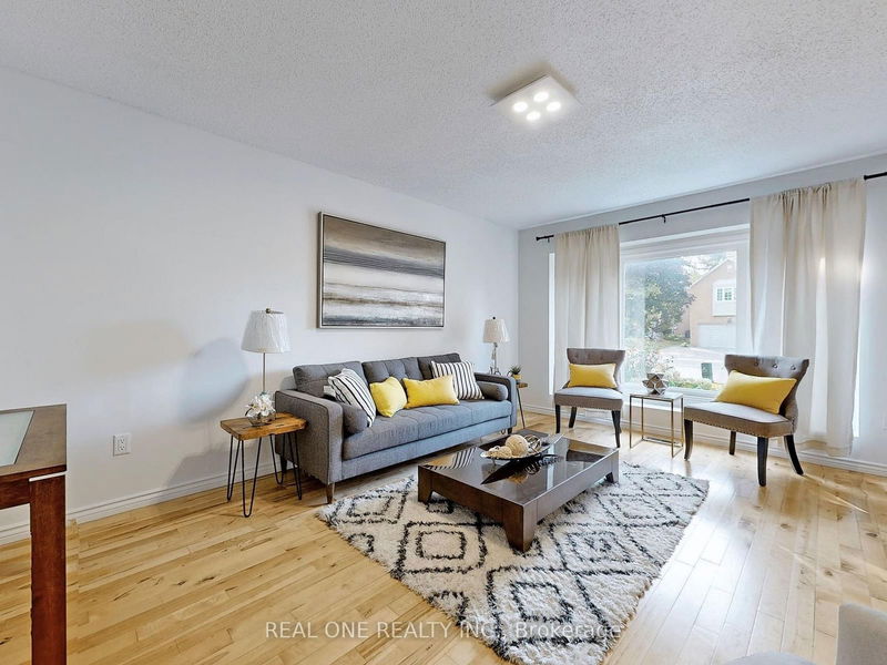 35 Aitken Circ  Markham, L3R 7L2 | Image 6