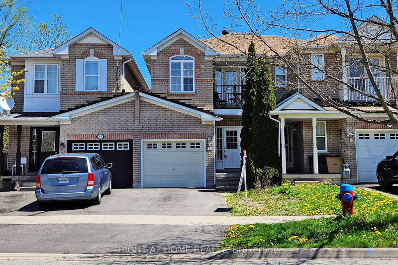 56 Carousel Cres  Richmond Hill, L4E 3X6 | Image 1