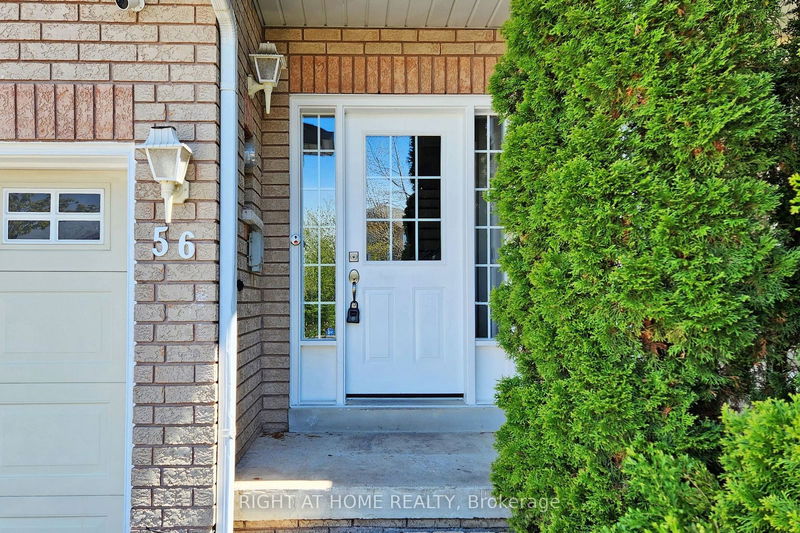 56 Carousel Cres  Richmond Hill, L4E 3X6 | Image 2