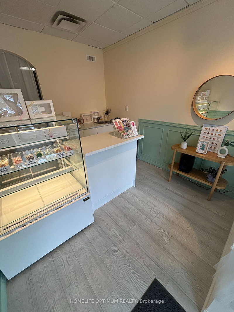 8D - 7398 Yonge St, Vaughan, L4J 8J2 | Image 3