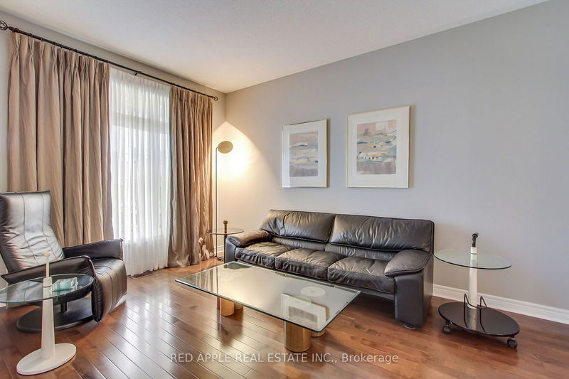 371 Woodspring Ave  Newmarket, L3X 3H1 | Image 10