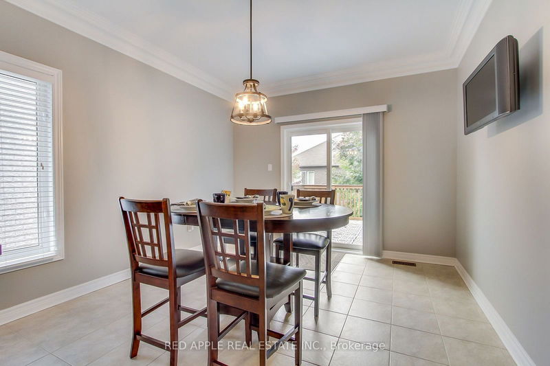 371 Woodspring Ave  Newmarket, L3X 3H1 | Image 20