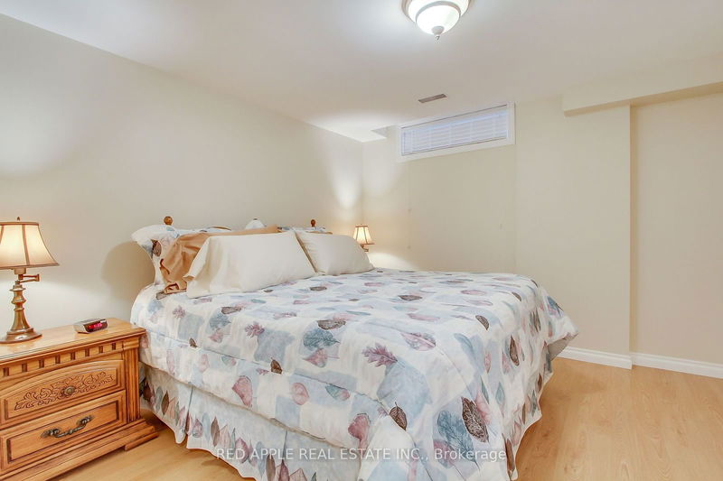 371 Woodspring Ave  Newmarket, L3X 3H1 | Image 33