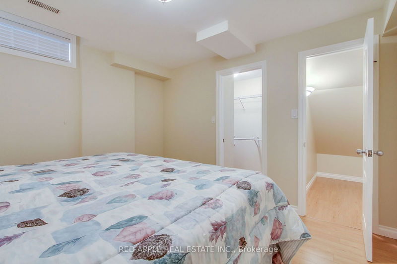 371 Woodspring Ave  Newmarket, L3X 3H1 | Image 34