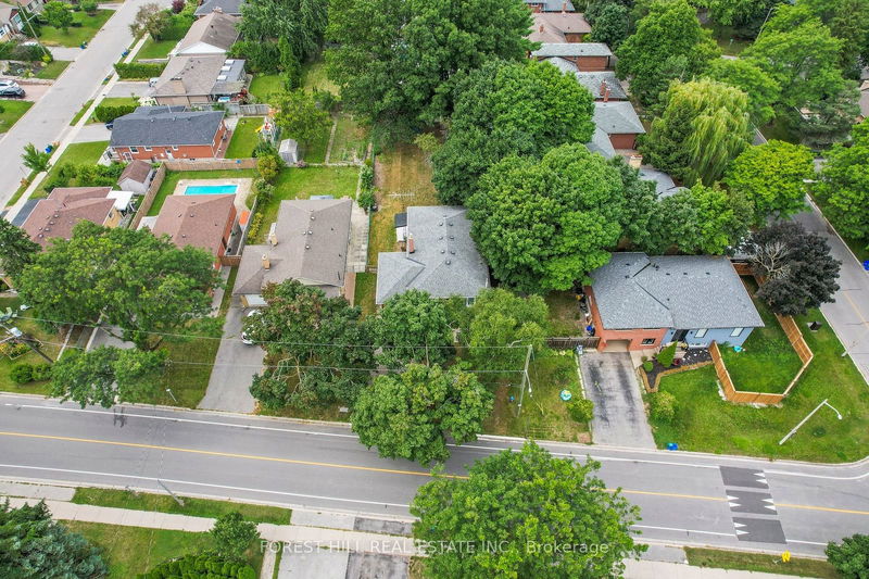 242 Lucas St  Richmond Hill, L4C 4R1 | Image 37