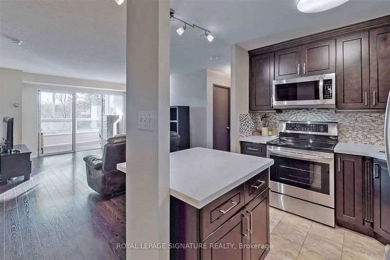  321 - 326 Major Mackenzie Dr E Richmond Hill, L4C 8T4 | Image 18