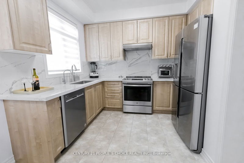 102 Roy Grove Way  Markham, L6E 0T7 | Image 12