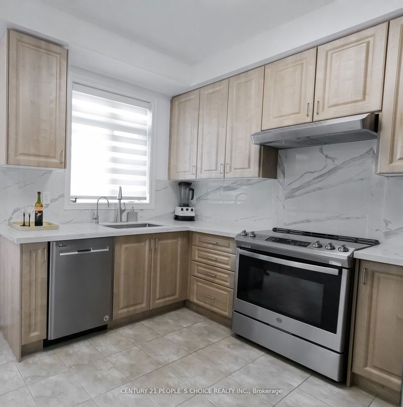 102 Roy Grove Way  Markham, L6E 0T7 | Image 20