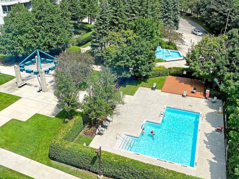  107 - 110 Promenade Circ  Vaughan, L4J 7W8 | Image 36