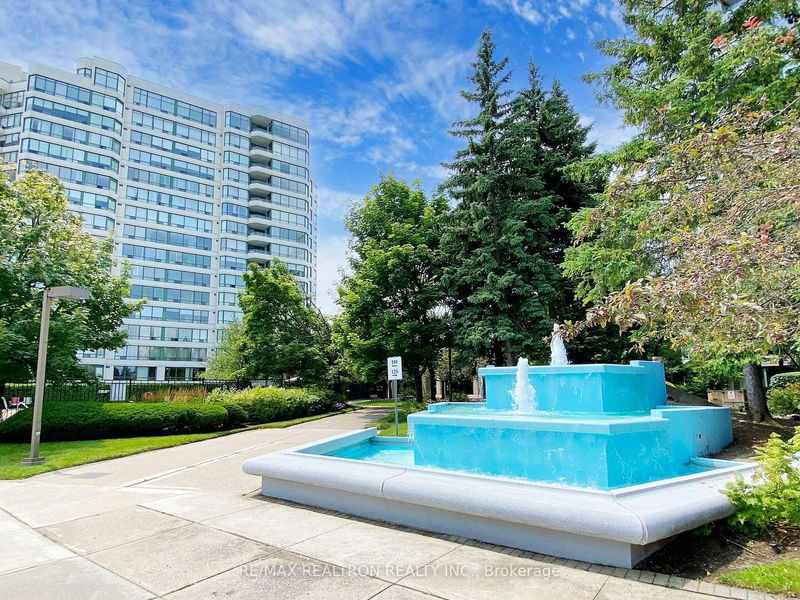  107 - 110 Promenade Circ  Vaughan, L4J 7W8 | Image 4