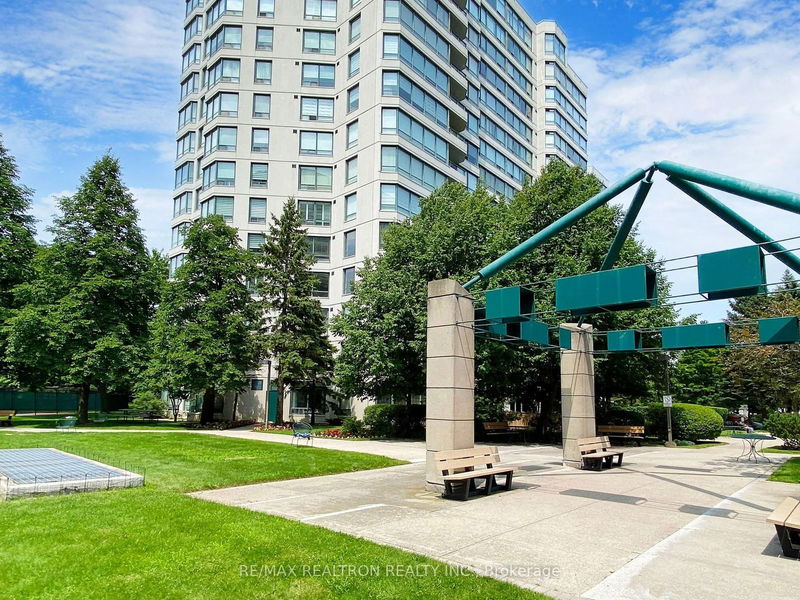  107 - 110 Promenade Circ  Vaughan, L4J 7W8 | Image 40