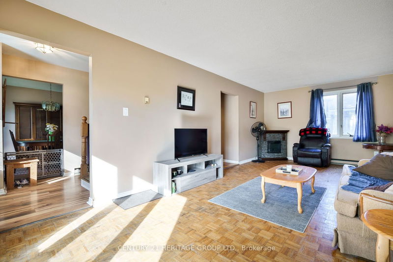 165 William Roe Blvd  Newmarket, L3Y 1B4 | Image 4