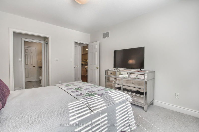  36 - 372 Terry Carter Cres  Newmarket, L3Y 9G1 | Image 19