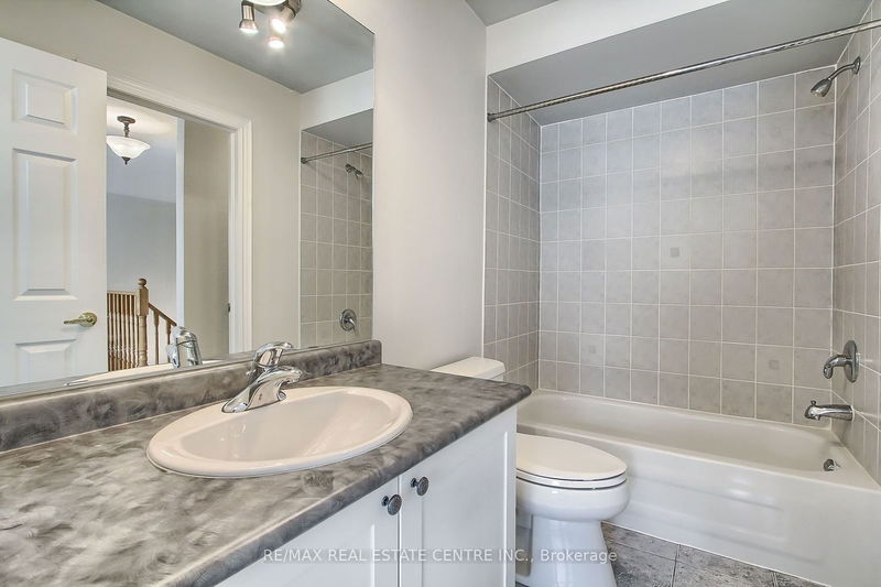  36 - 372 Terry Carter Cres  Newmarket, L3Y 9G1 | Image 31