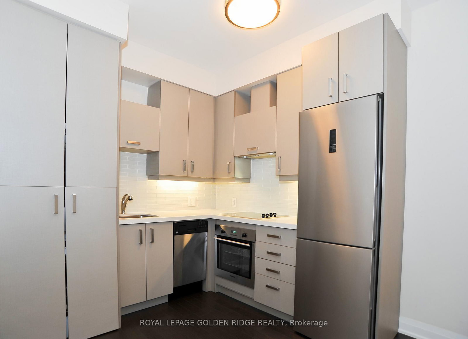 28 Uptown Drive, Unit 118 - Photo 3