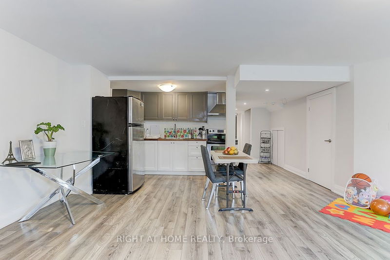 266 Silk Twist Dr  East Gwillimbury, L9N 0V4 | Image 28