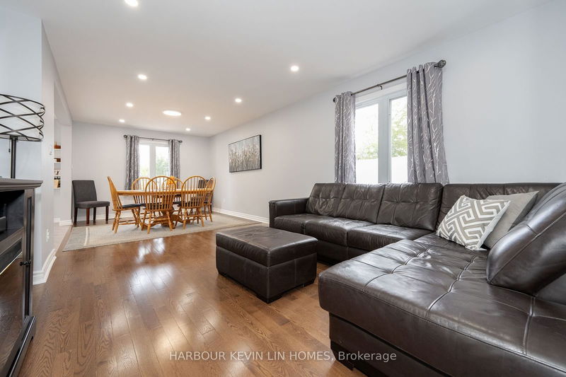 40 Mandel Cres  Richmond Hill, L4C 9Z1 | Image 11