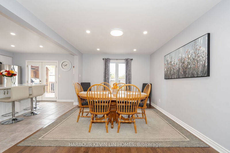 40 Mandel Cres  Richmond Hill, L4C 9Z1 | Image 12