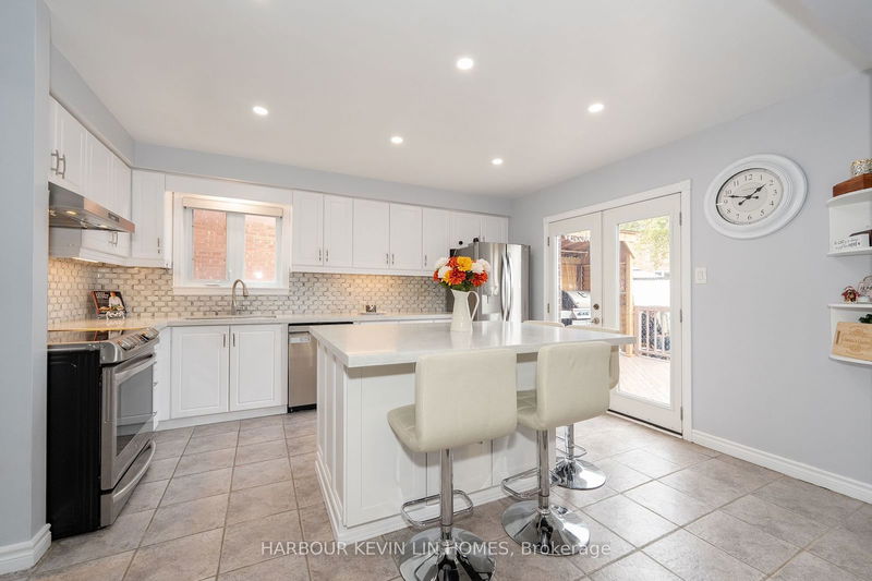 40 Mandel Cres  Richmond Hill, L4C 9Z1 | Image 17